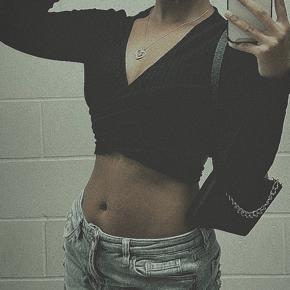 black cropped cross over crop top